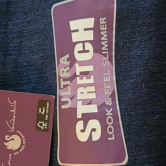 Gloria Vanderbilt size 14P jeans with belt - Picture 7 of 8